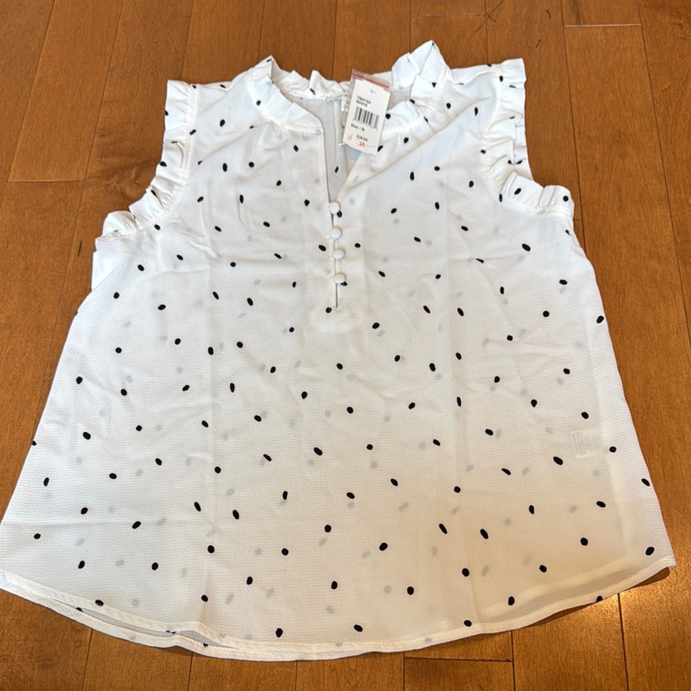 NWT Blu Pepper White Sleeveless Blouse with Black Polka Dots in Medium